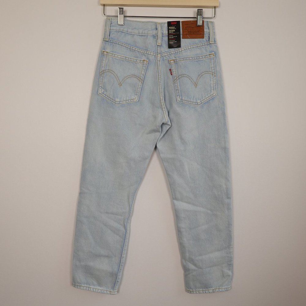 ❌SOLD❌ LEVI'S Wedgie Straight Jeans Light Blue Acid wash High Rise Denim 25X26 - Picture 2 of 14